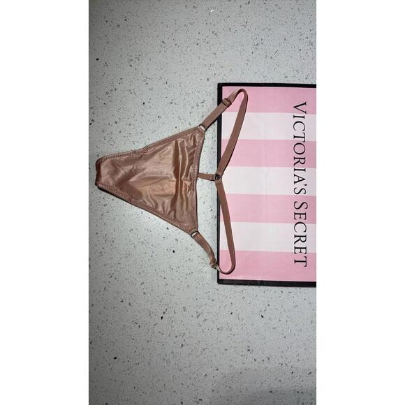 Victoria's Secret Very Sexy Tan Satin V String Panty Size M NWT - Picture 1 of 2